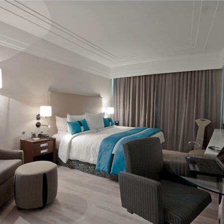 Radisson Alphaville Barueri Exterior foto A room at the hotel