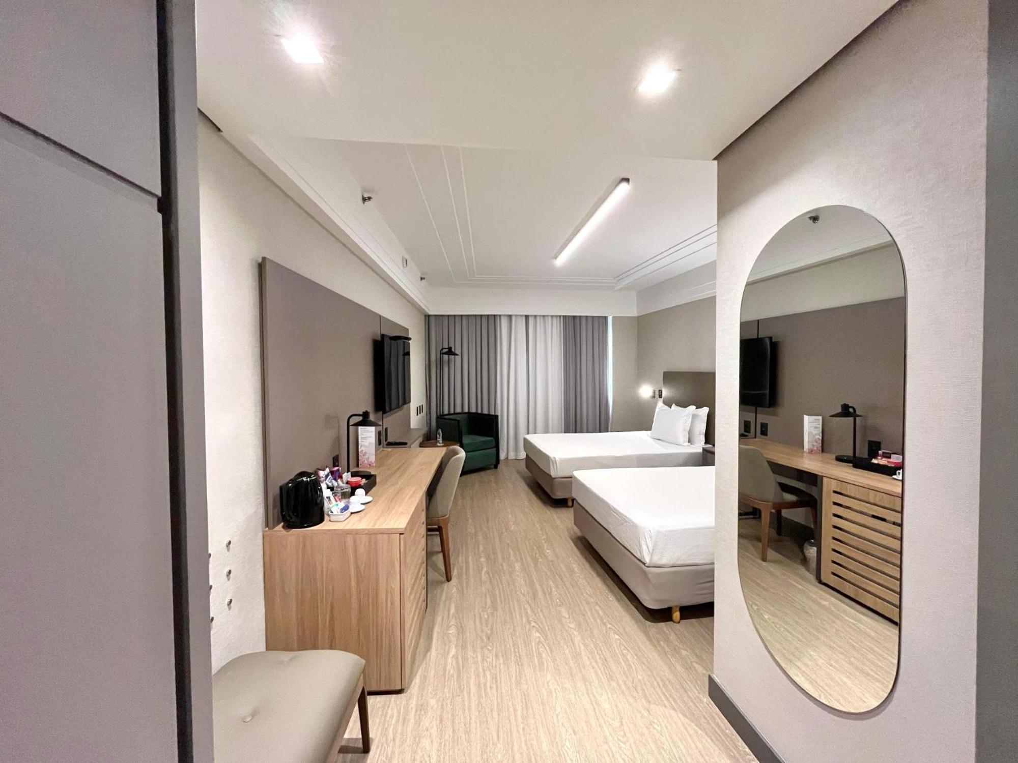 Radisson Alphaville Barueri Exterior foto A room at the hotel